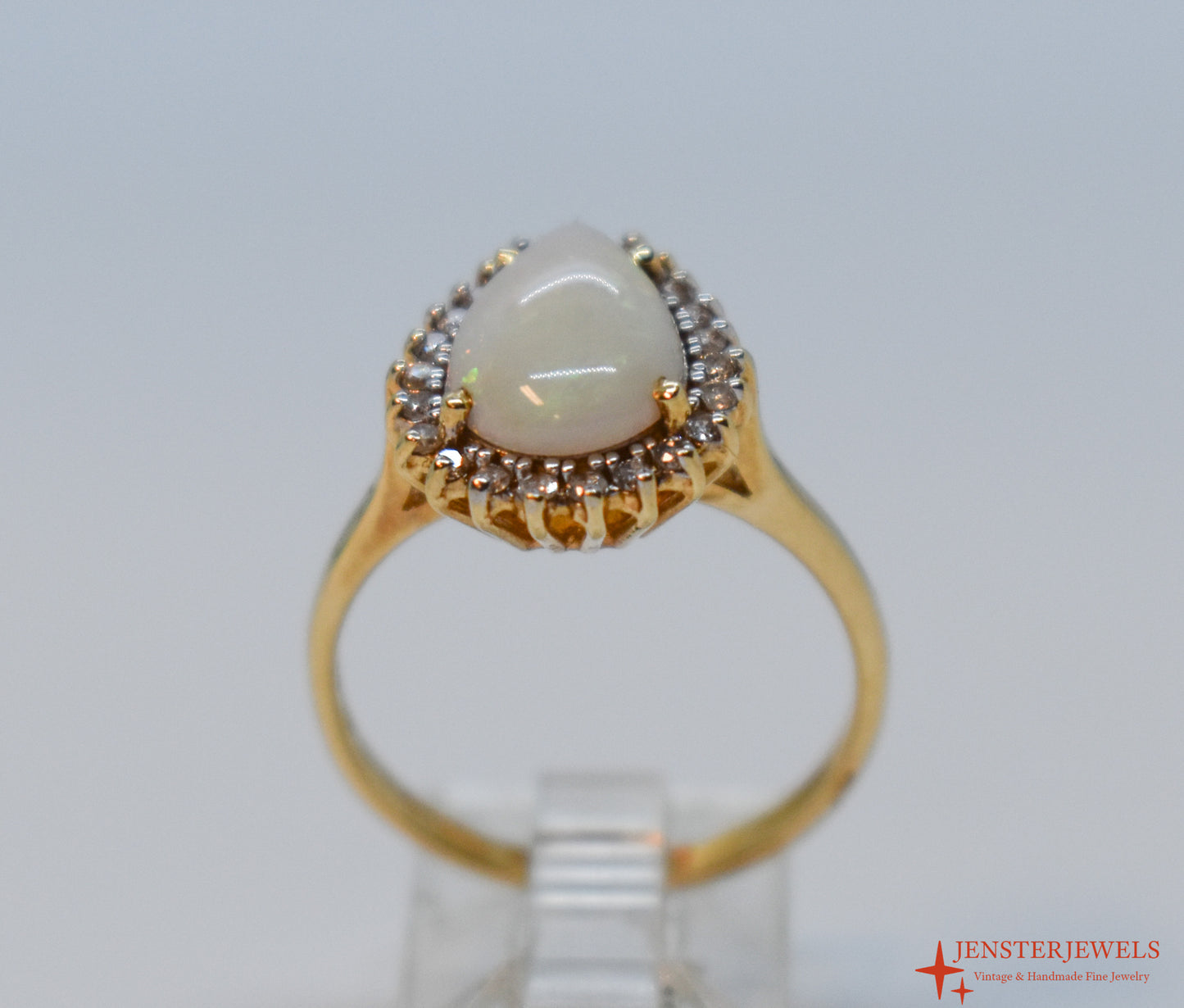 Vintage 14k Yellow Gold Opal & Diamond Halo Ring Size 7 3/4