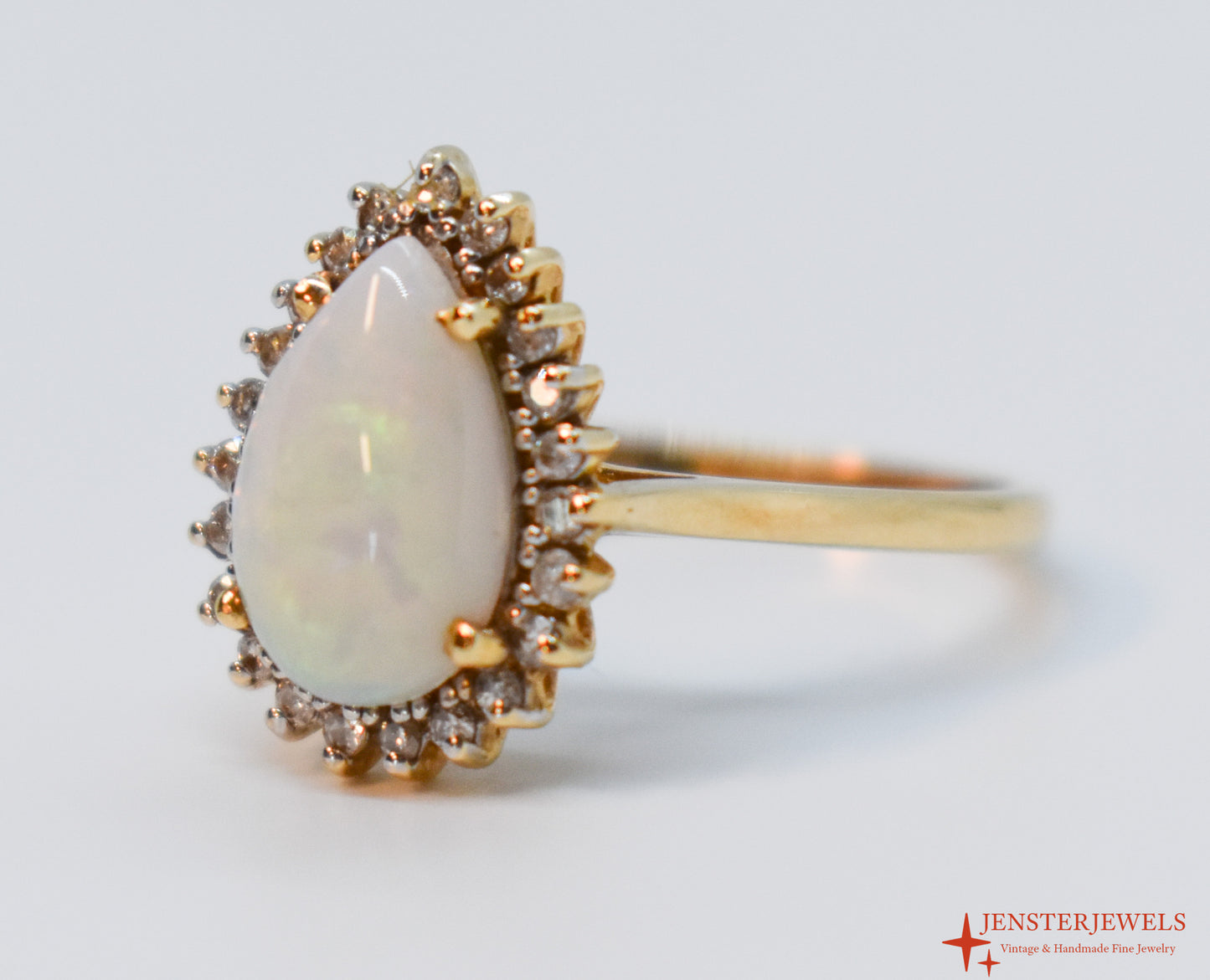 Vintage 14k Yellow Gold Opal & Diamond Halo Ring Size 7 3/4