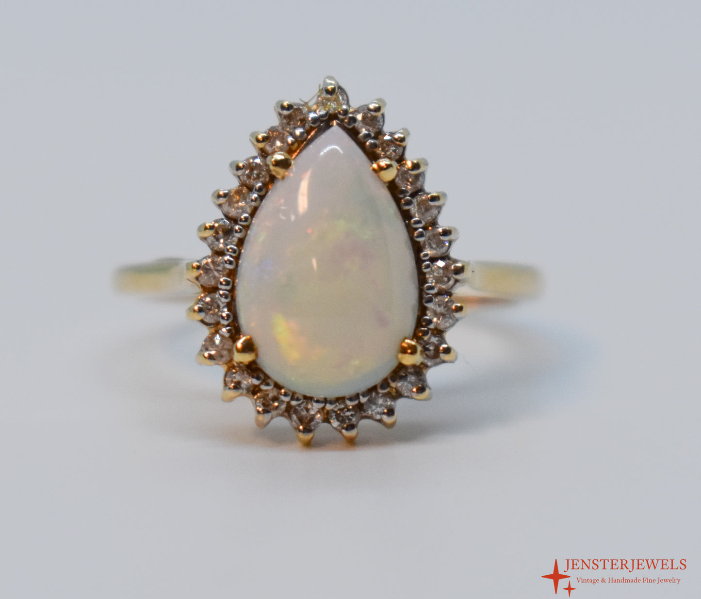 Vintage 14k Yellow Gold Opal & Diamond Halo Ring Size 7 3/4