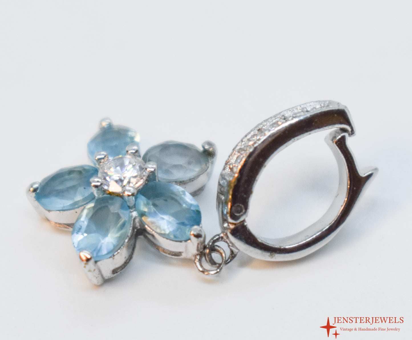 Vintage Sterling Silver Blue CZ Flower Pendant / Charm