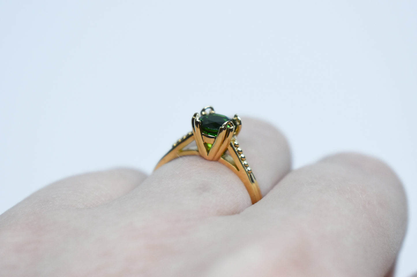 Vintage 14K Yellow Gold Green Russian Diopside Solitaire Ring