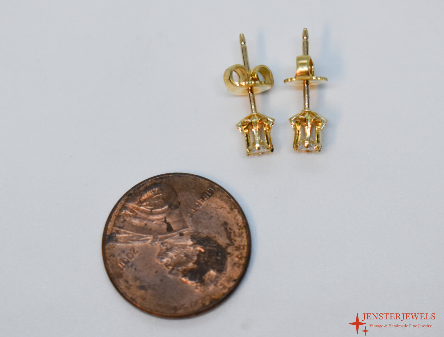 Vintage 14k Yellow Gold Diamond Stud Earrings – Buttercup Setting