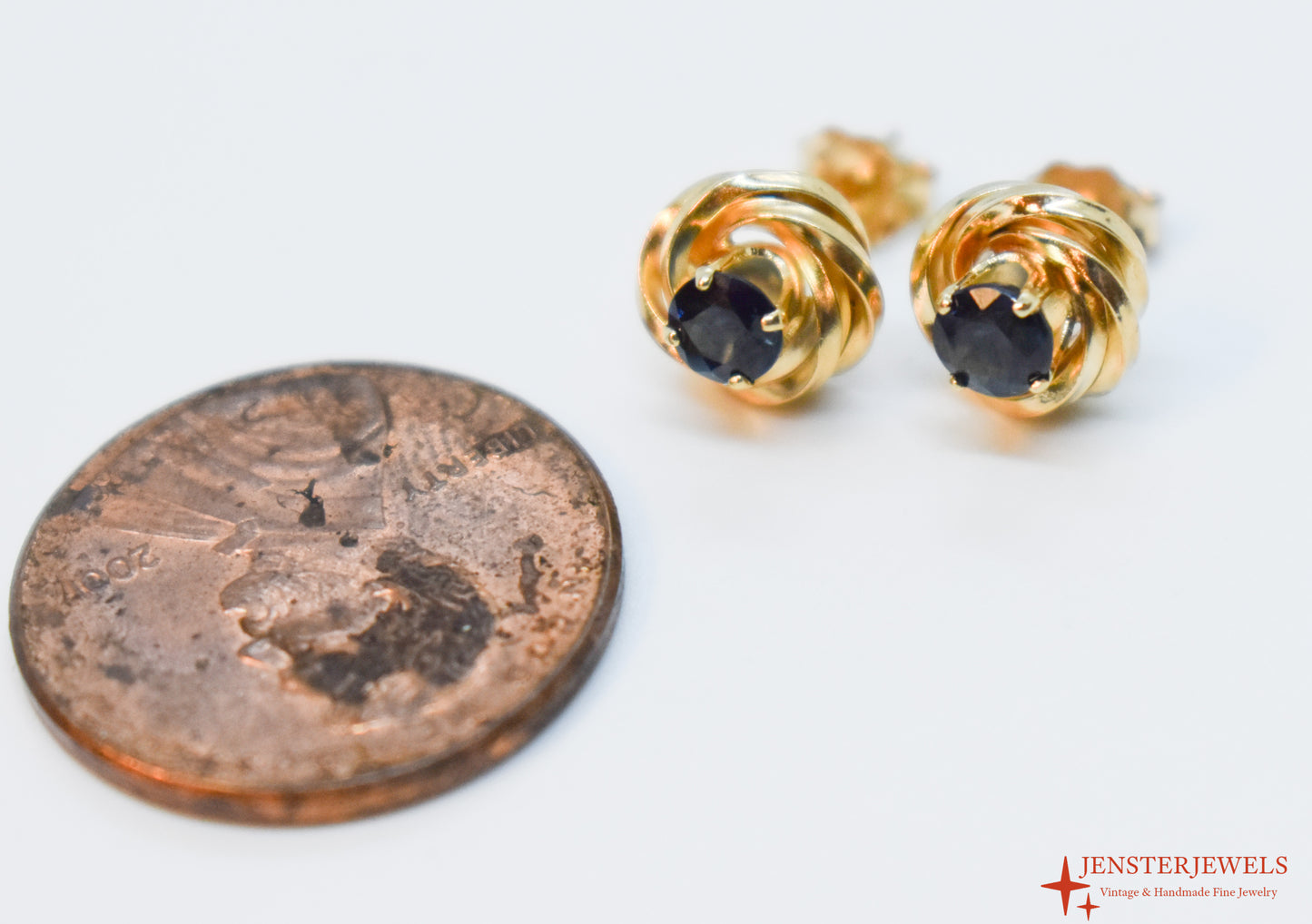 Vintage 14k Yellow Gold Sapphire Love Knot Stud Earrings