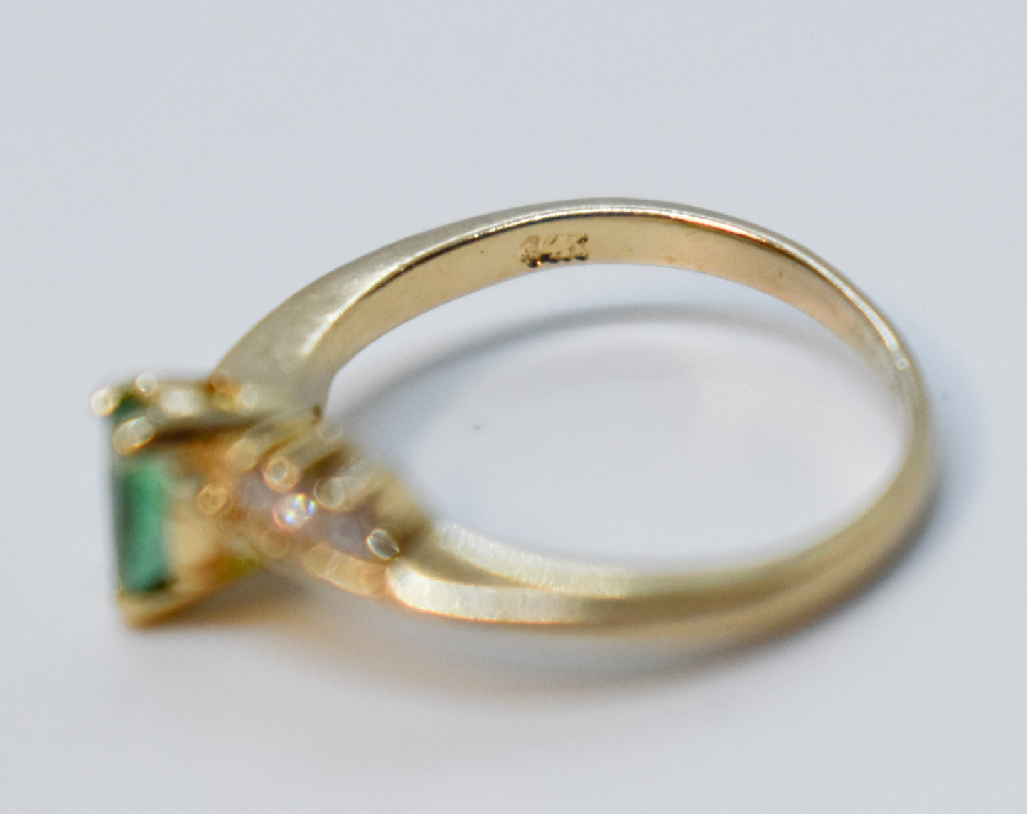 Vintage 14k Yellow Gold Emerald & Diamond Ring Size 2 3/4