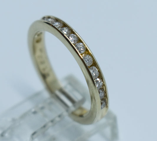 Vintage 14k Yellow Gold Diamond Band Size 6