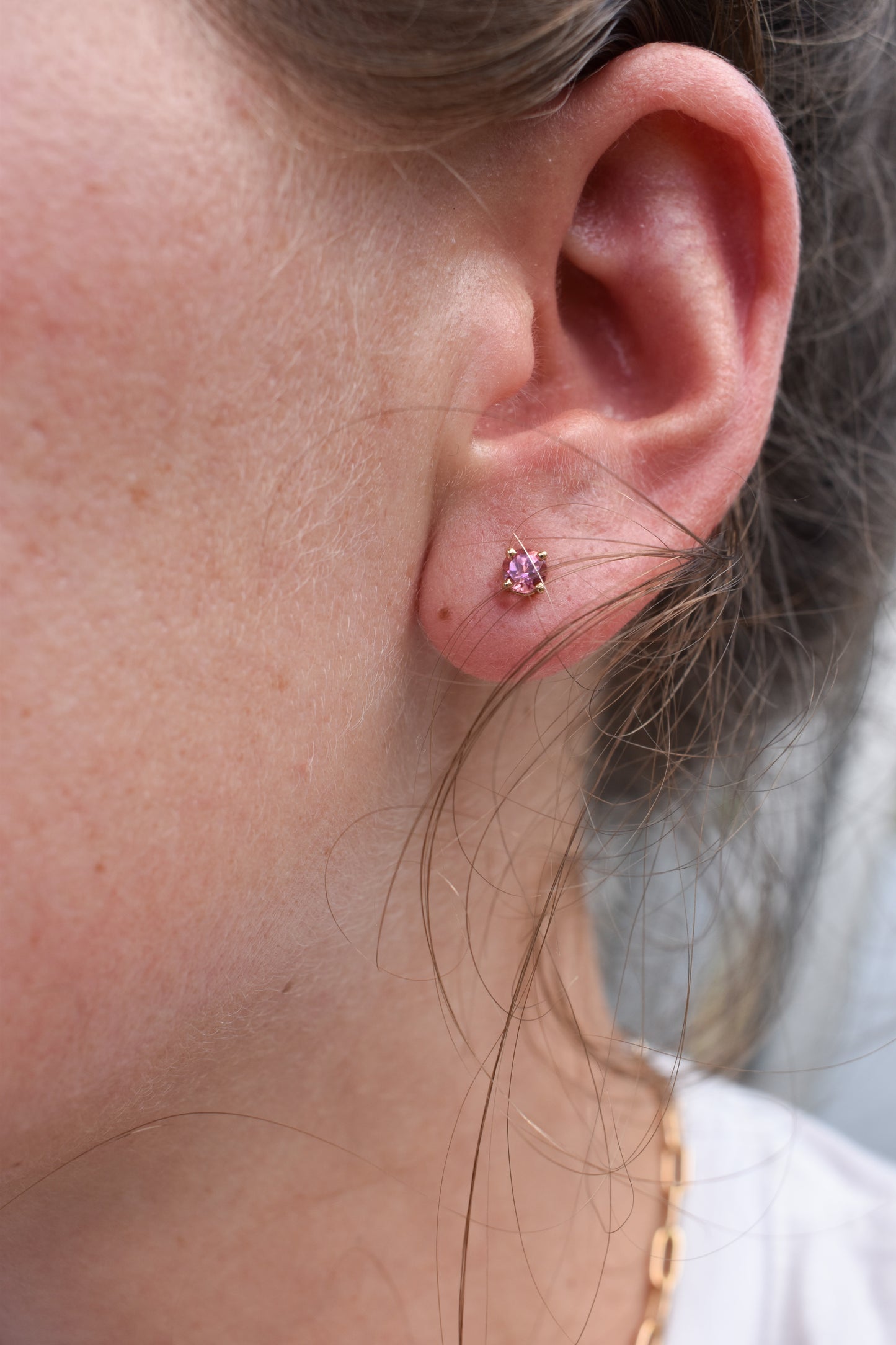 Vintage 14k Yellow Gold Pink Tourmaline Stud Earrings