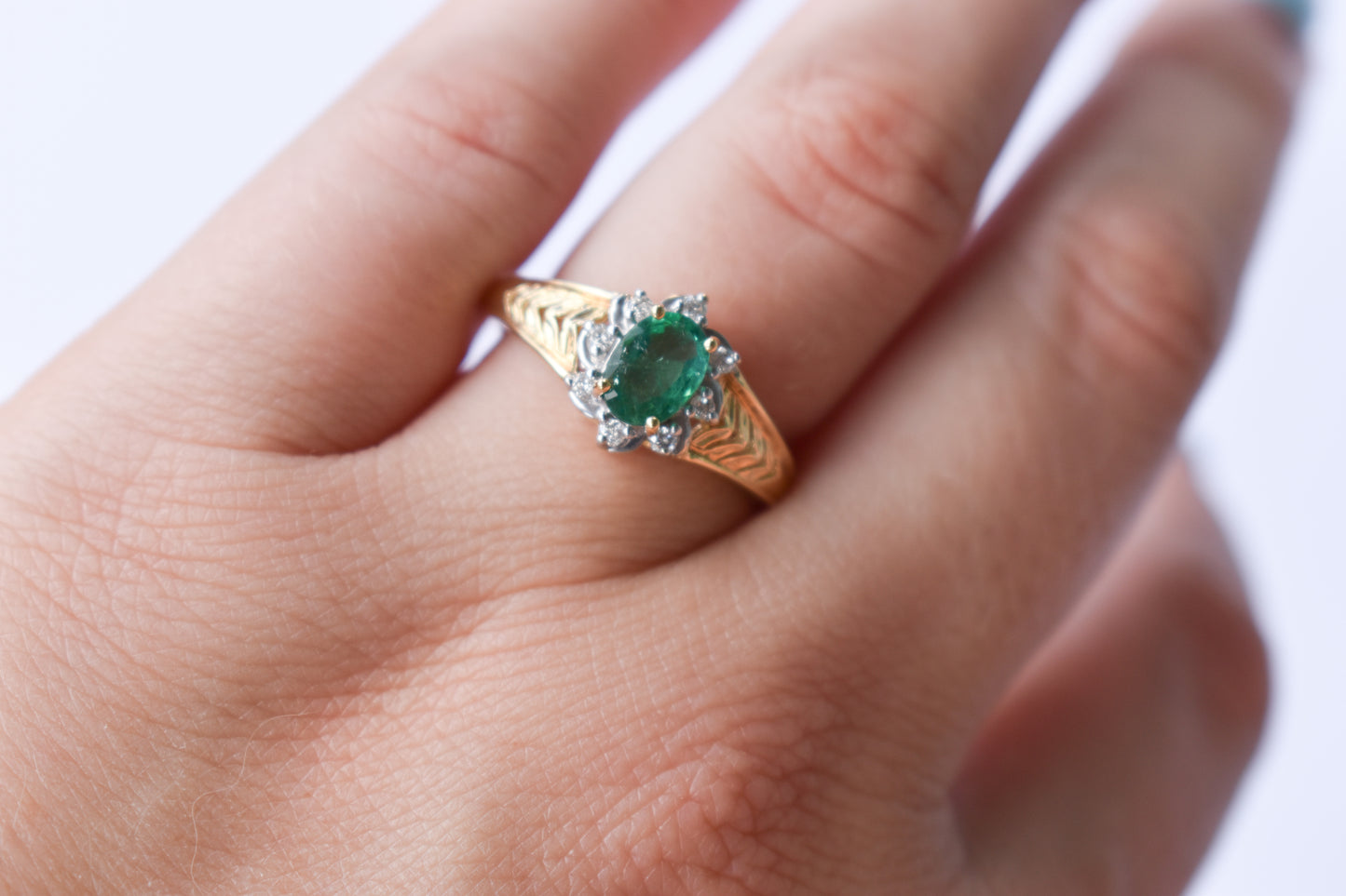 Vintage 14k Yellow Gold Emerald & Diamond Halo Ring Size 8