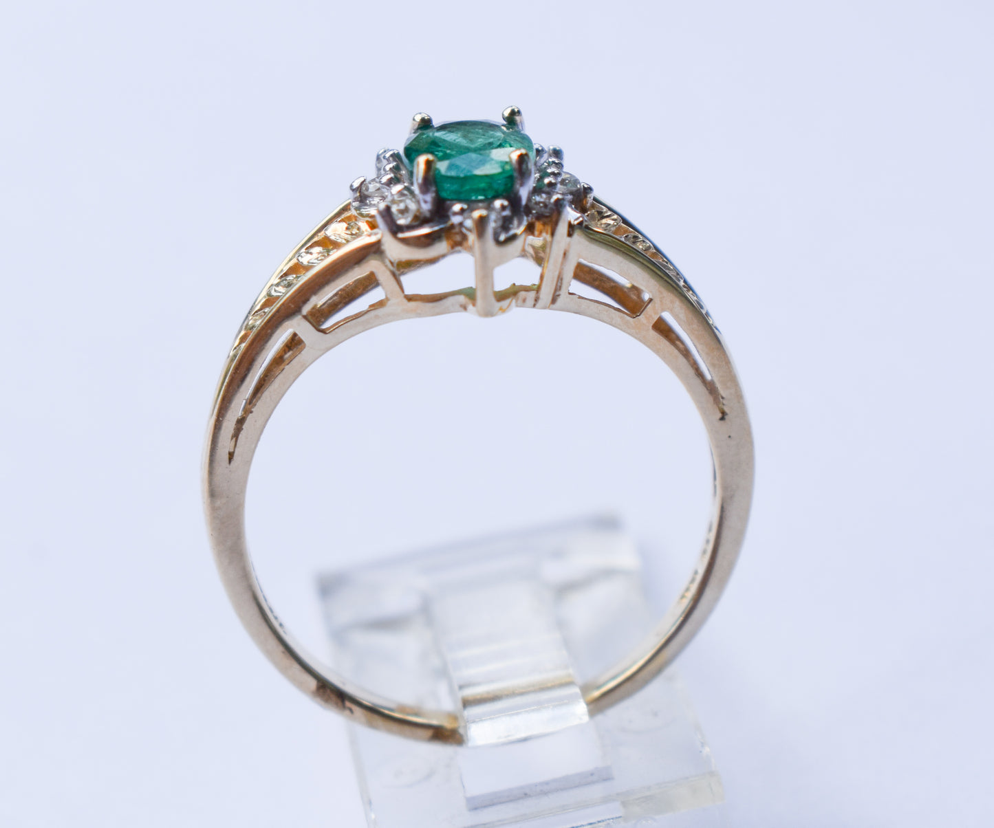 Vintage 14k Yellow Gold Emerald & Diamond Halo Ring Size 8