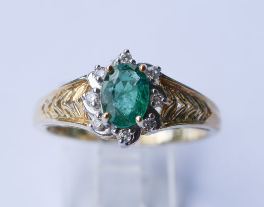 Vintage 14k Yellow Gold Emerald & Diamond Halo Ring Size 8
