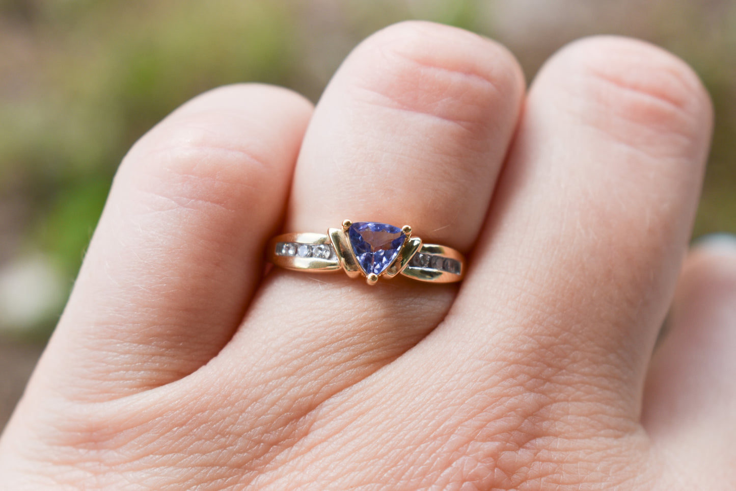 Vintage 14k Yellow Gold Tanzanite & Diamond Ring Size 6