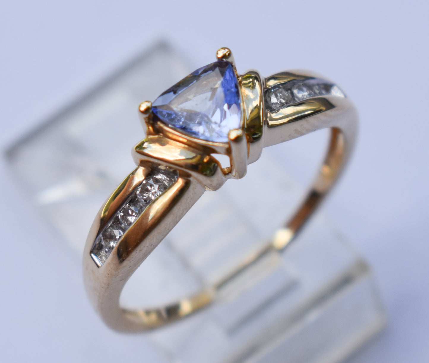 Vintage 14k Yellow Gold Tanzanite & Diamond Ring Size 6