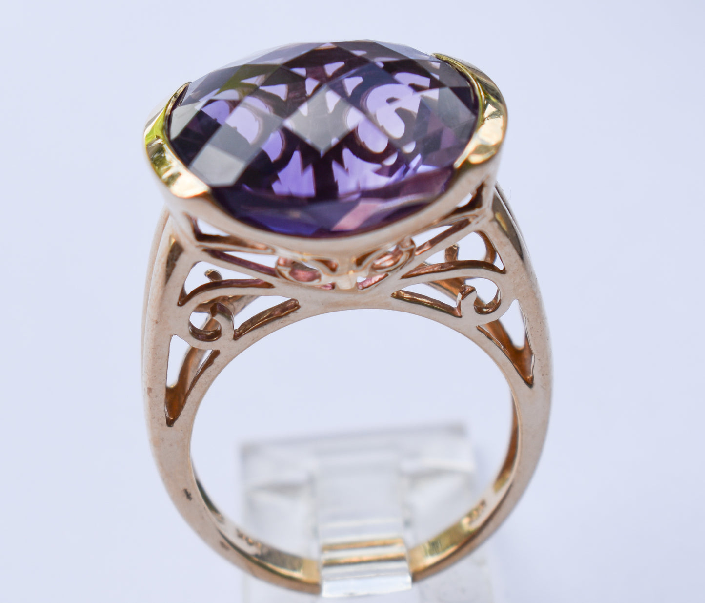 Vintage 14k Yellow Gold Large Amethyst Solitaire Cocktail Ring