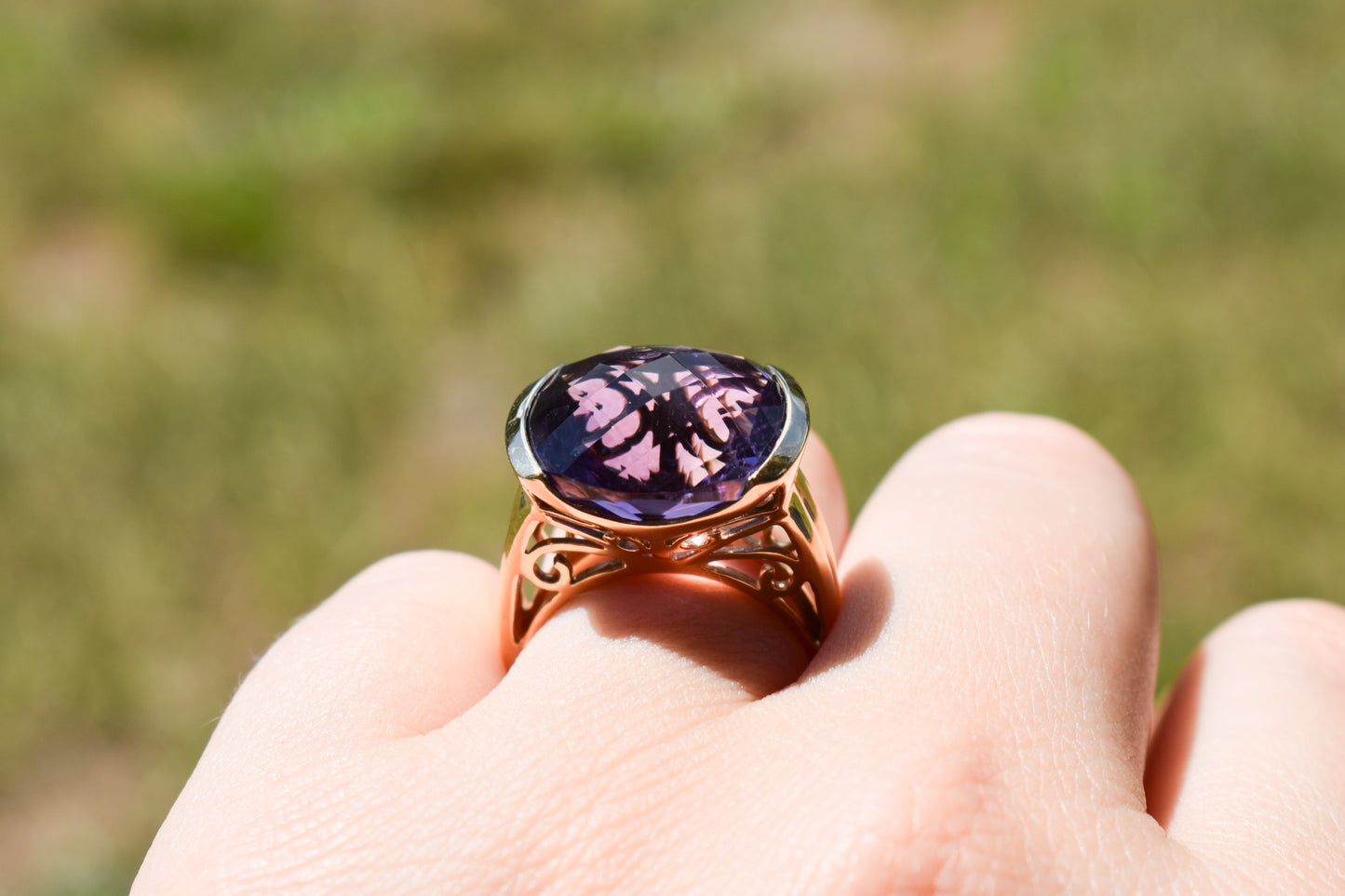 Vintage 14k Yellow Gold Large Amethyst Solitaire Cocktail Ring