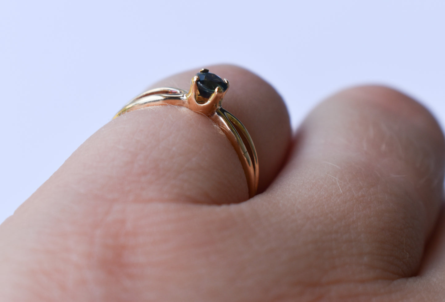 Vintage 14k Yellow Gold Solitaire Sapphire Ring Size 3 1/2