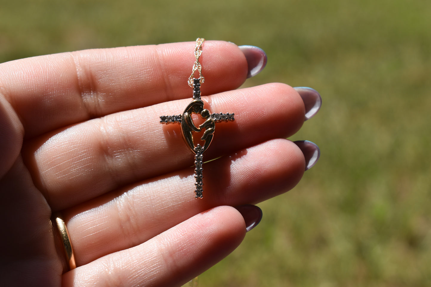 Vintage 14k Yellow Gold Mother & Child Diamond Cross Pendant with Chain