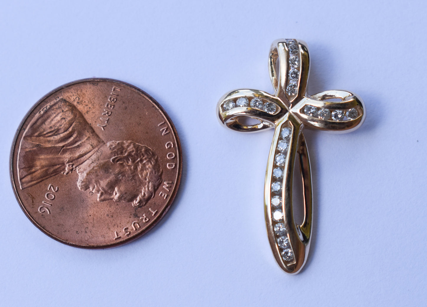 Vintage 14k Yellow Gold Diamond Twisted Ribbon Cross Pendant