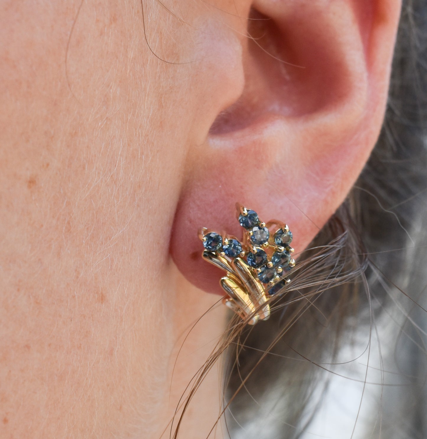 Vintage 14k Yellow Gold Blue Sapphire Cluster Earrings