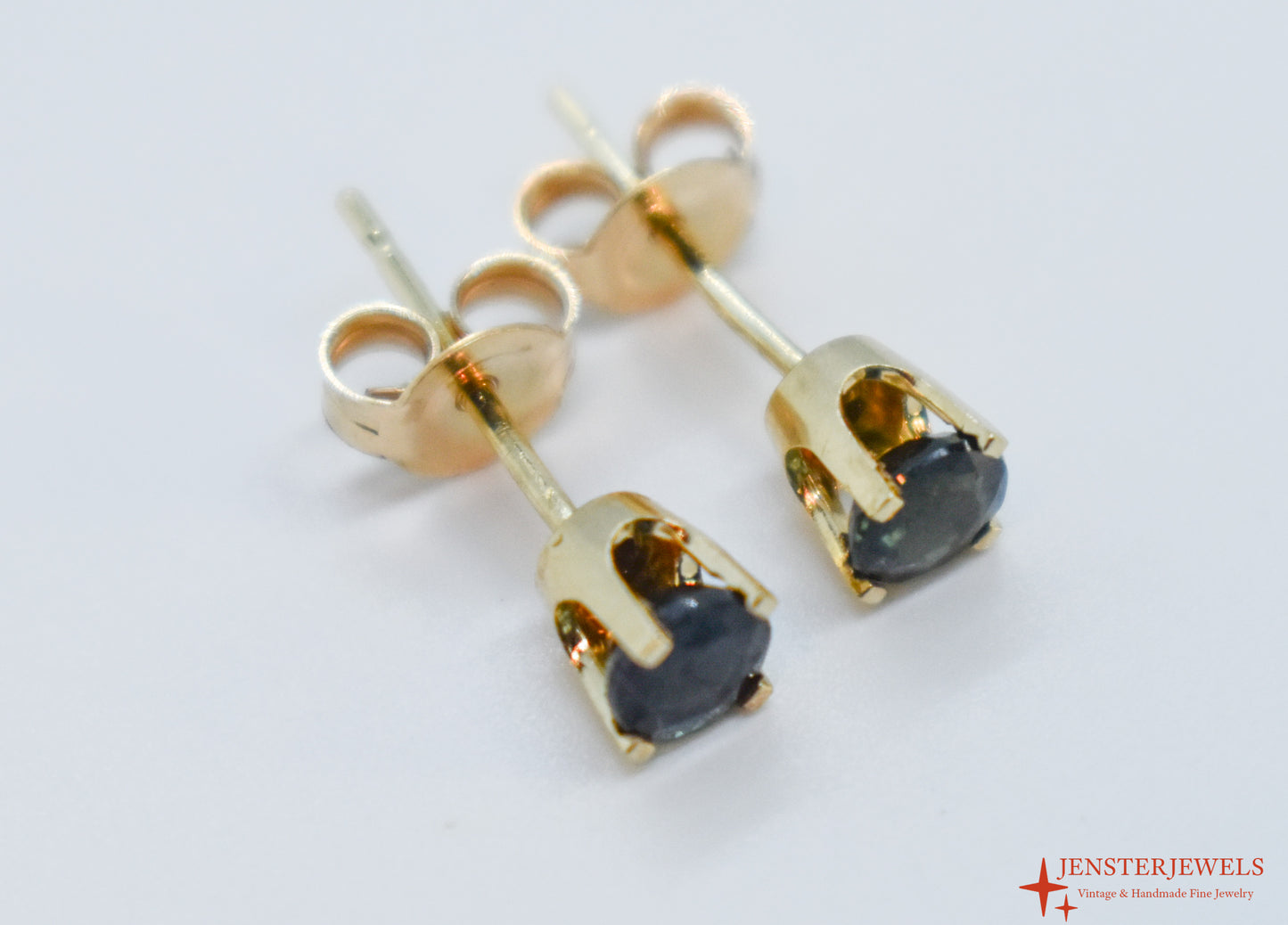 Vintage 14k Yellow Gold Sapphire Stud Earrings
