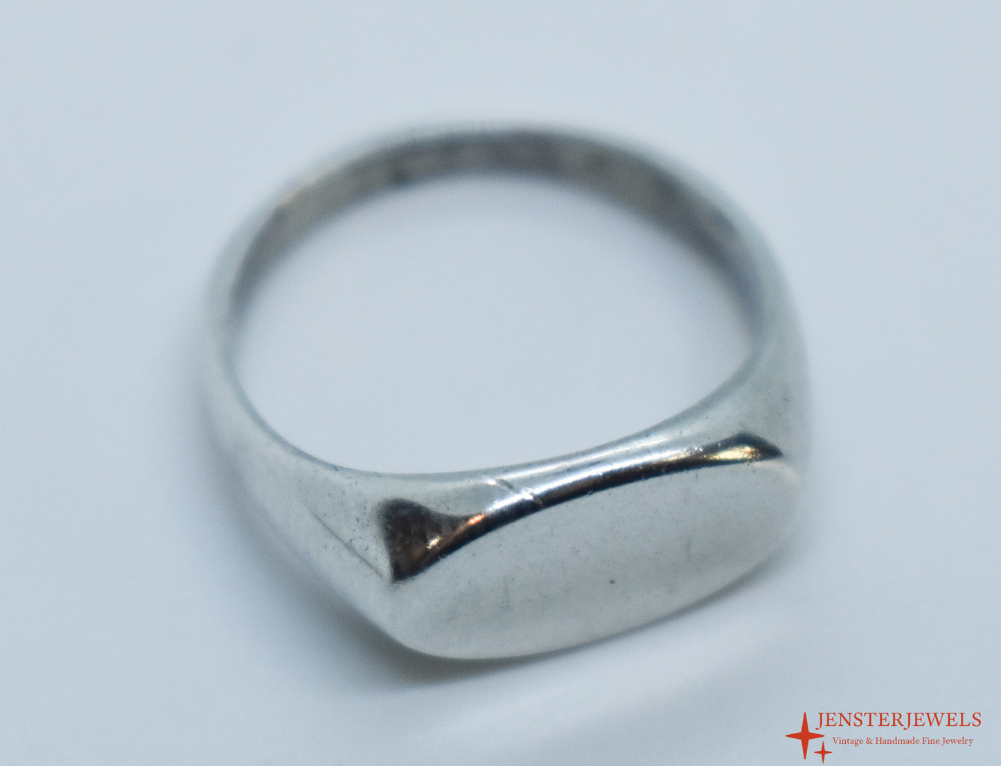 Vintage Sterling Silver Oval Signet Ring Size 4 1/4