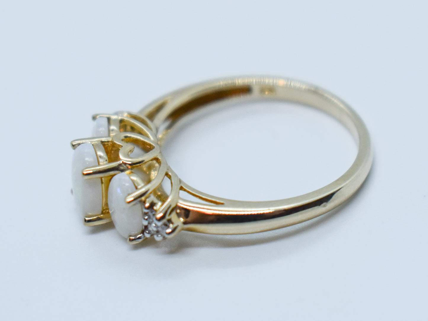 Vintage 10k Yellow Gold Opal and Diamond Ring Size 7