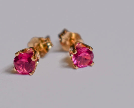 Vintage 14k Yellow Gold Dark Pink Cubic Zirconia Stud Earrings