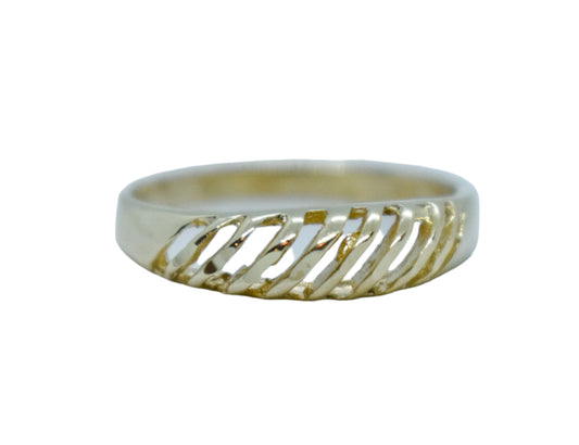 Vintage 14k Yellow Gold Scallop Ring Size 5 3/4