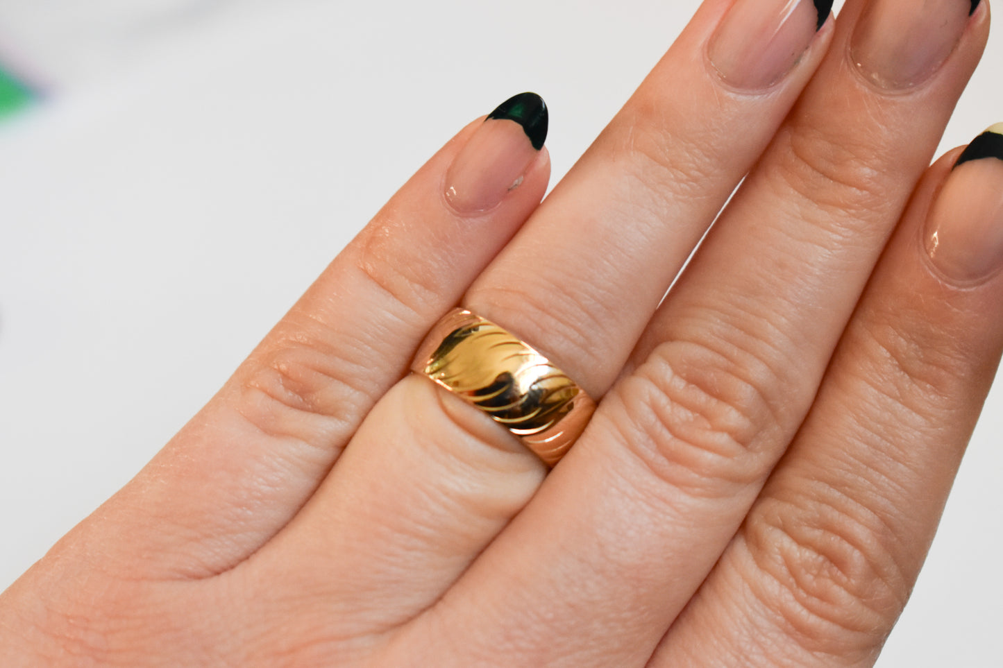 Vintage 14k Yellow Gold Fancy Band Size 5