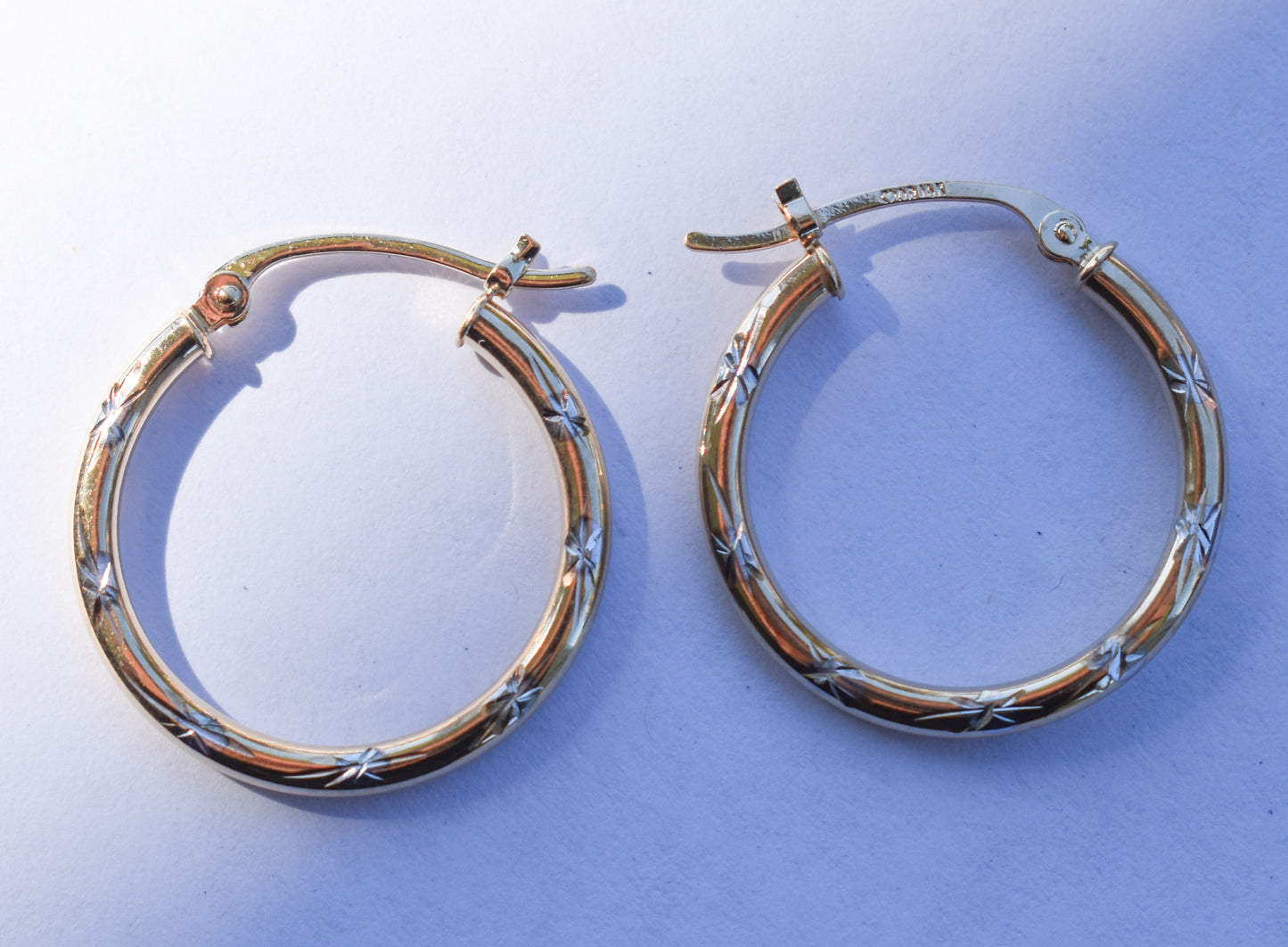 Vintage 14k Yellow Gold Hollow Diamond-Cut Hoop Earrings