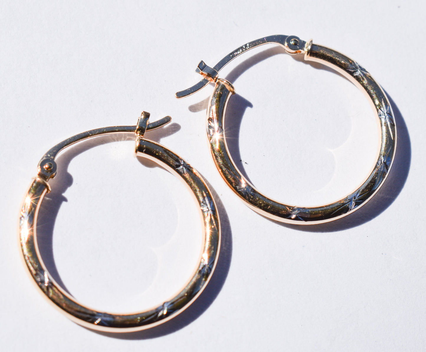 Vintage 14k Yellow Gold Hollow Diamond-Cut Hoop Earrings