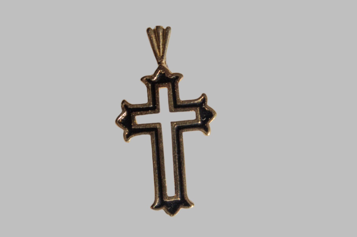 Vintage 14k yellow Gold Black Enamel Inlay Michael Anthony Cross Pendant